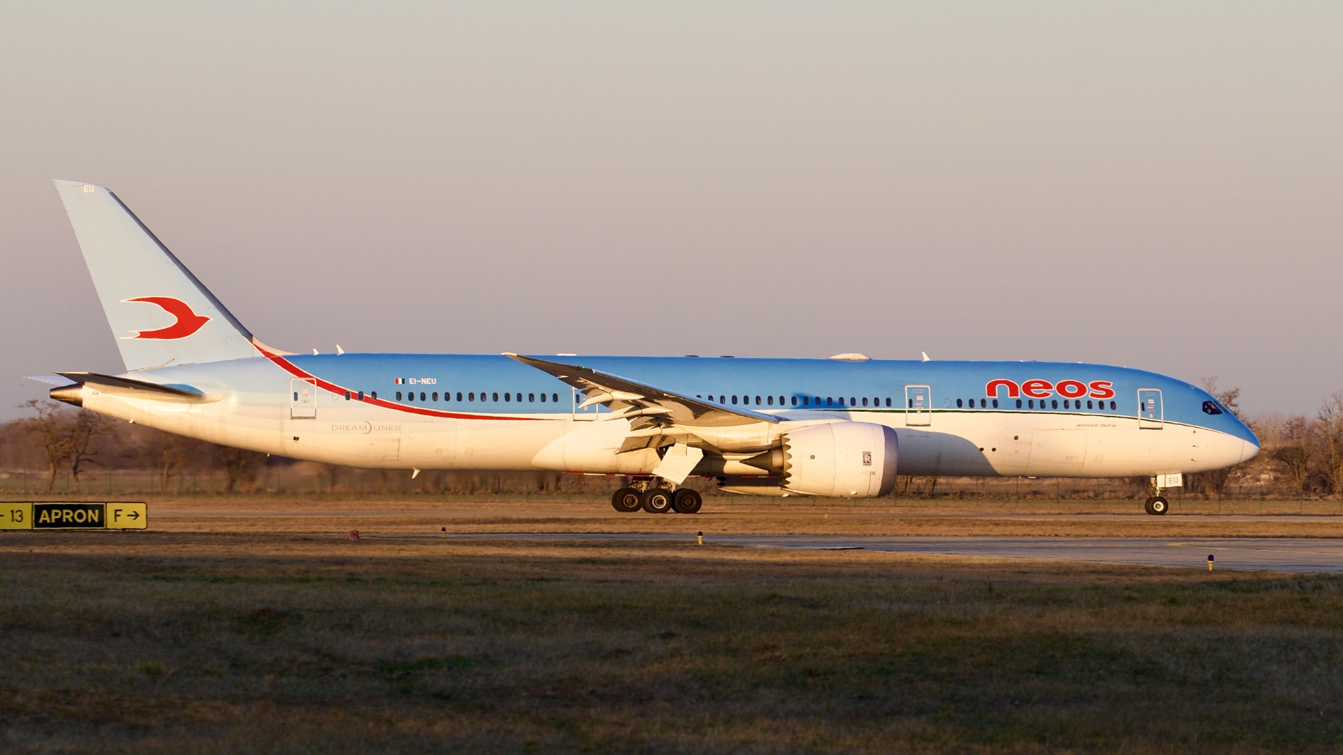 EI-NEU Neos Boeing 787-9 Dreamliner