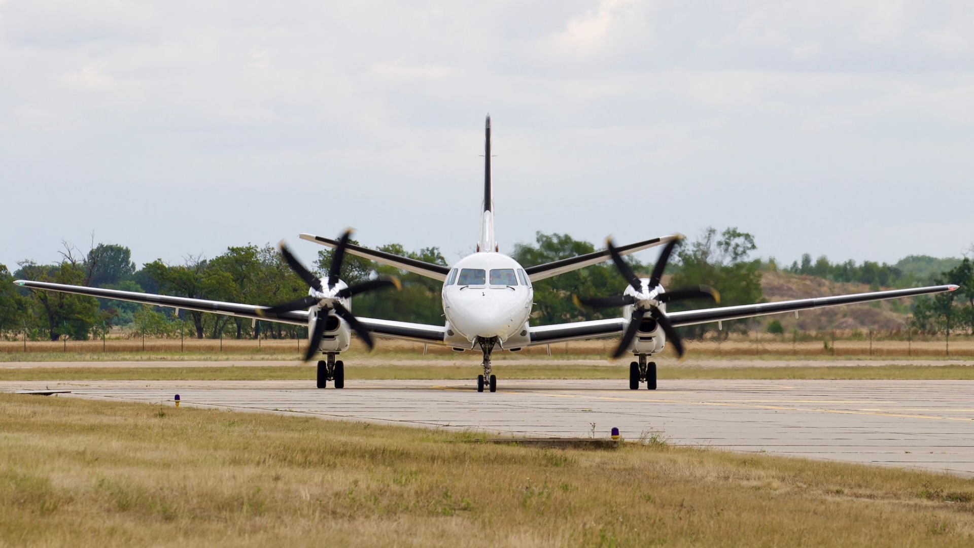 OY-FSD Frost Saab 2000 © P. Marianič
